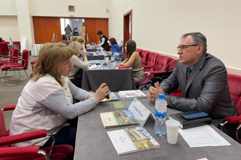 бизнес-переговоры на роуд-шоу в Иркутске_Елена Сухотерина.jpg бизнес-переговоры на роуд-шоу в Иркутске_Елена Сухотерина.jpg