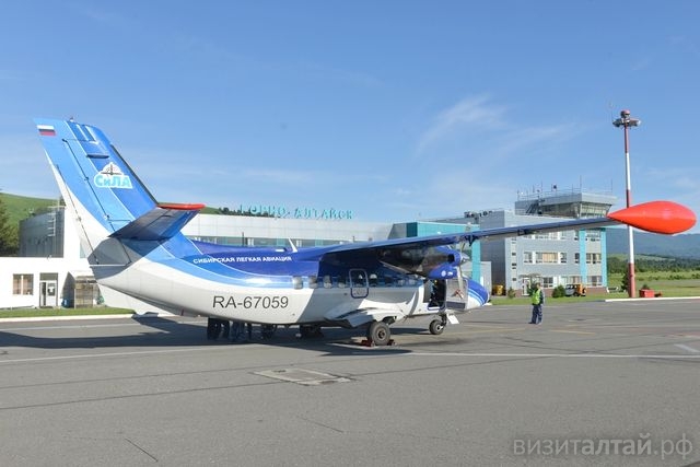 воздушное судно авиакомпании СиЛА в аэропорту Горно-Алтайска_sila_avia.jpg