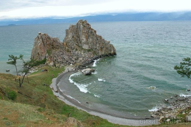 скалы на берегу озера Байкал_Виктор Пантыкин.jpg