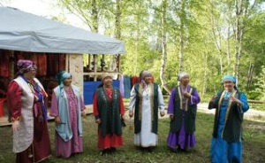 Сельский туризм на Алтае: кумандинцы угостят национальной кухней, покажут свои обряды и научат делать обереги