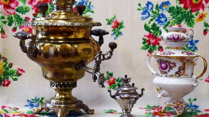 Музей культуры Алтая приглашает на выставку русских «чайных машин»