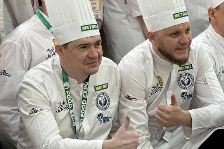 Руслан Белобородов и Евгений Сахнов на чемпионате Шеф а ля рюс 2025_foodexpoo.jpg Руслан Белобородов и Евгений Сахнов на чемпионате Шеф а ля рюс 2025_foodexpoo.jpg