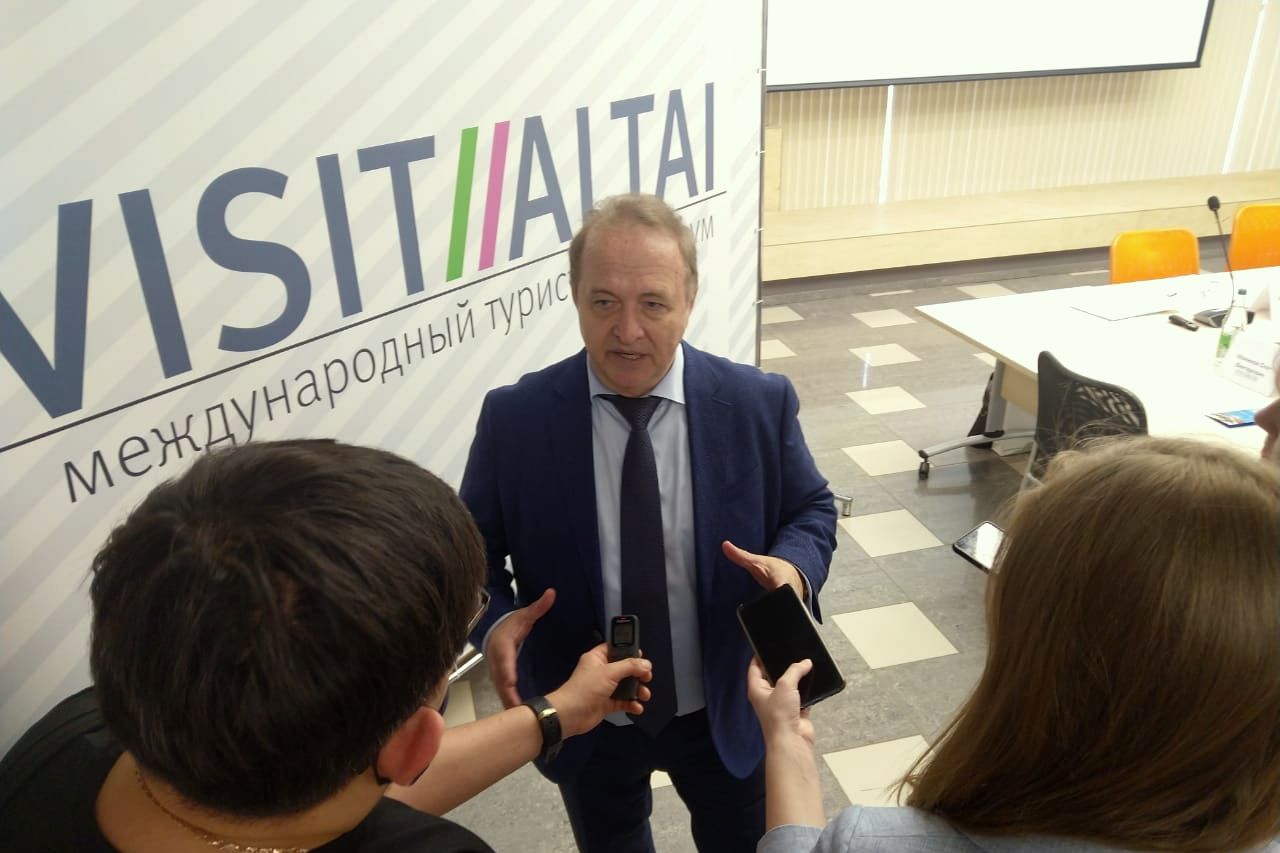 Сергей Лобарев на форуме визиталтай 2021_Денис Ивлев.jpg Сергей Лобарев на форуме визиталтай 2021_Денис Ивлев.jpg
