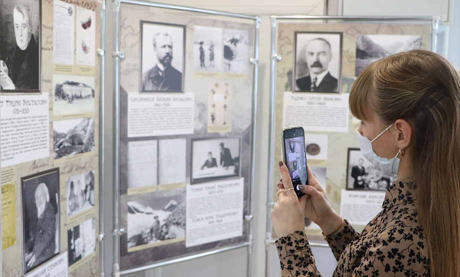 Заявки на экспонирование передвижной выставки об исследователях Алтая принимают в краеведческом музее